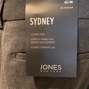 Jones classic Straight Leg Pant NWT grey